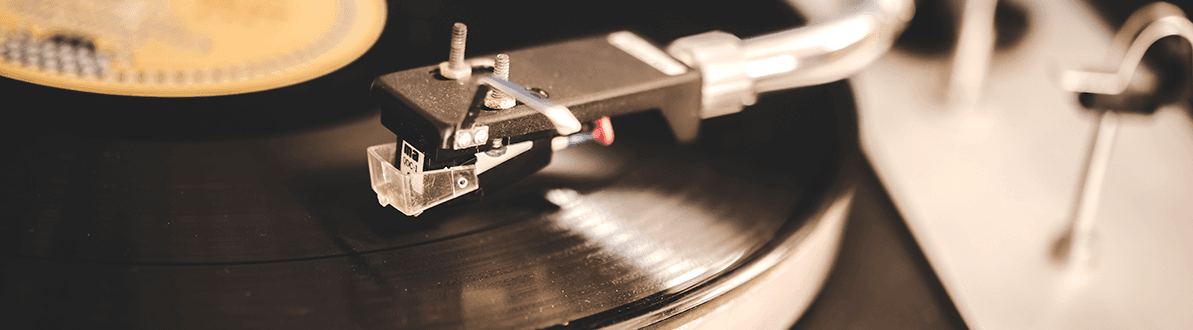 Image de capa do post A volta dos Discos Vinil: LP’s se tornam artigo de colecionador e ganham o coração de novos admiradores