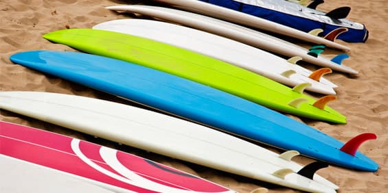 Image de capa do post Como guardar e cuidar das suas pranchas de surf